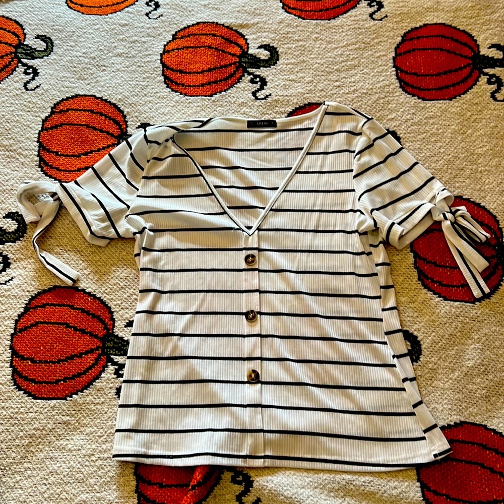 SHEIN tee